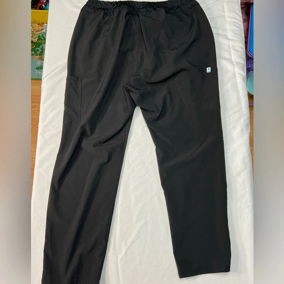 Womans ScrubStar / Black Scrubs - Picture 6 of 8